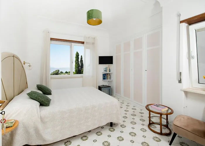 Donna Carolina Capri Bed & Breakfast