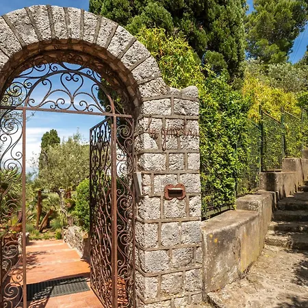 Donna Carolina Capri 3*